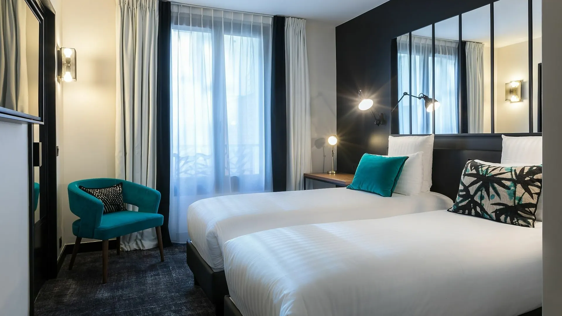 ****  Laz' Hotel Spa Urbain Paris France